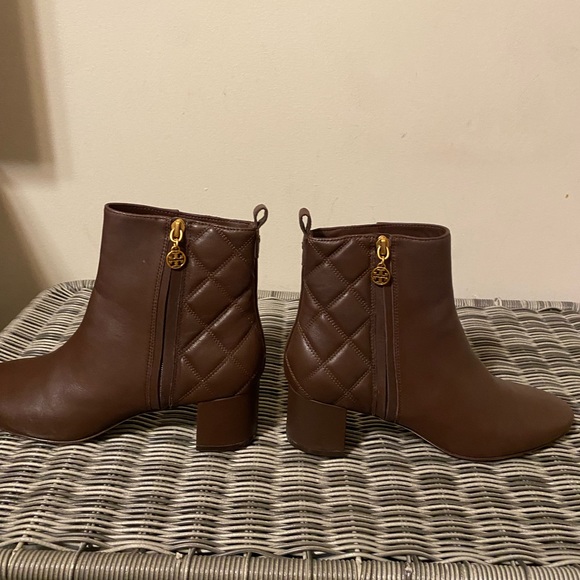 Womens Tory Burch chocolate brown leather booties - Picture 2 of 11